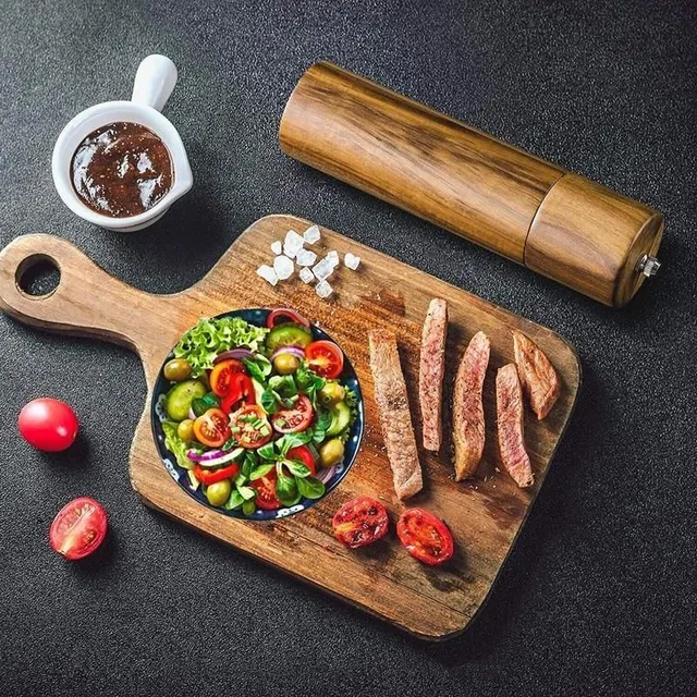 Salt and pepper mills made of acacia wood