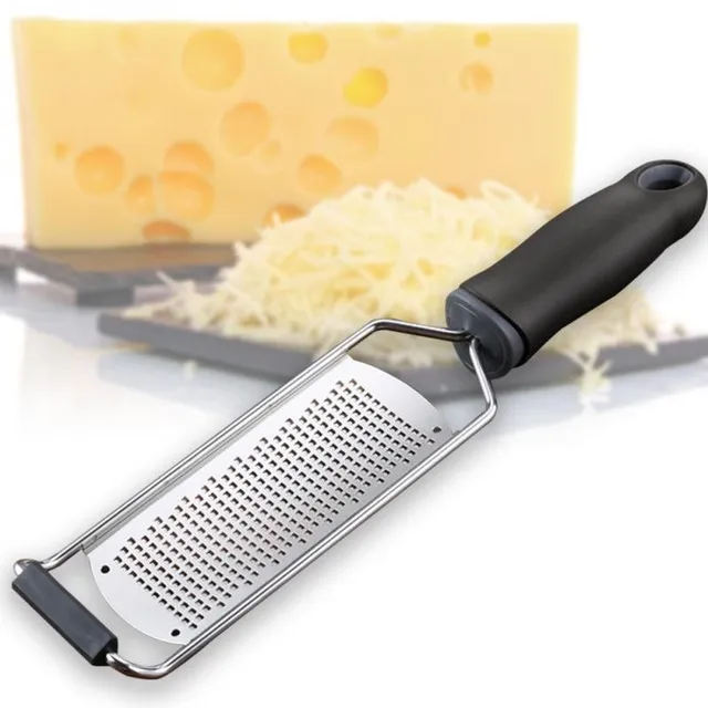 Fine grater with handle