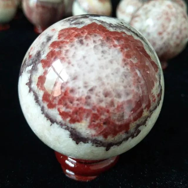 Boule décorative en rhodochrosite