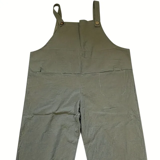 Women's sleeveless jumpsuit with pockets on the front - solid colour