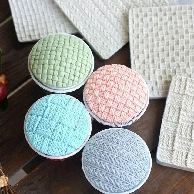 Silicone mould with knitted pattern