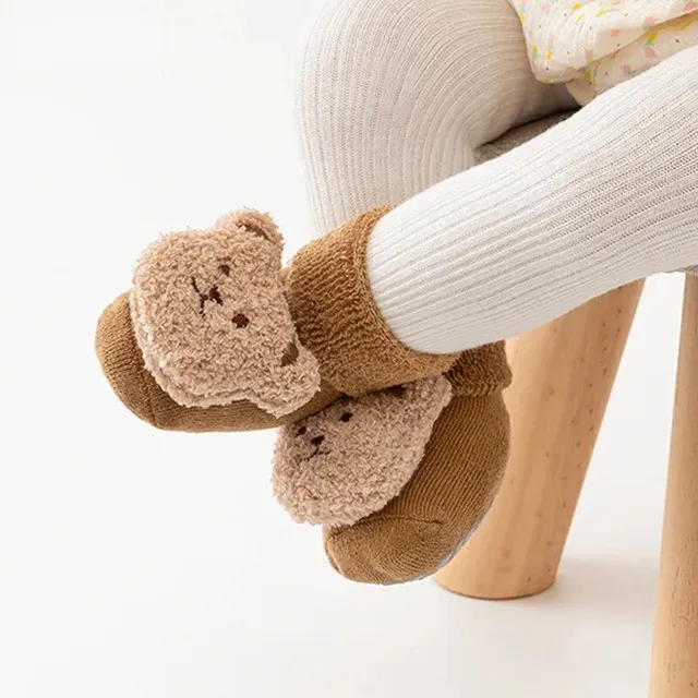 Children's unisex winter socks with teddy bear and anti-slip sole for newborns and toddlers