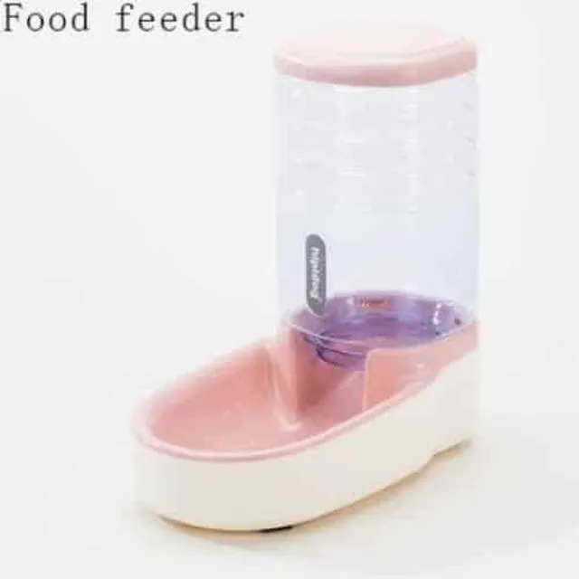 Powder dispenser for dogs or cats