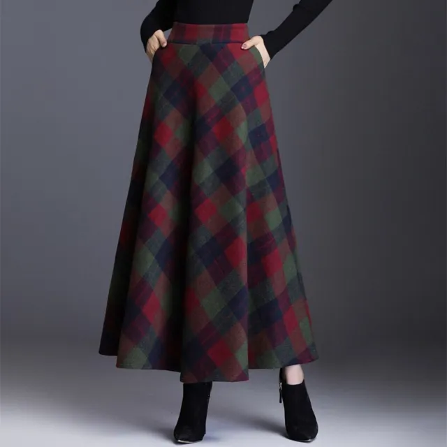 Women's long skirt with checkered pattern A1142