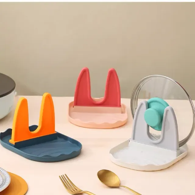 A neat and practical stand on spoons, cookers, lids and other cooking utensils