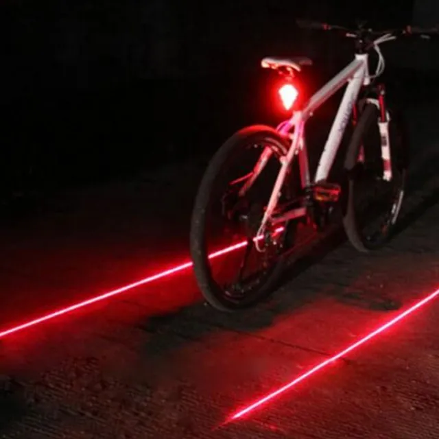 LED svetlo na bicykel s laserom