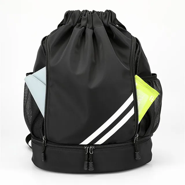 Sports bag with stringing