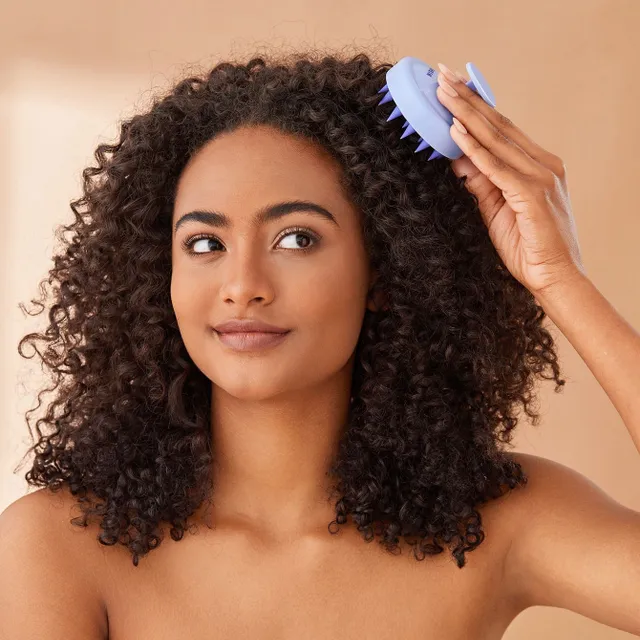 Massage and exfoliating silicone hairbrush - care for healthy and shiny hair