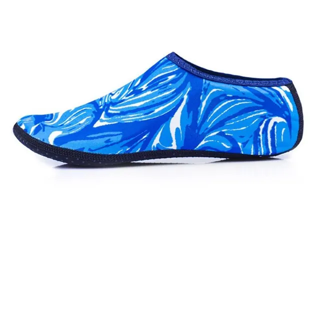 Original colorful ankle barefoot shoes in water in various sizes Milo