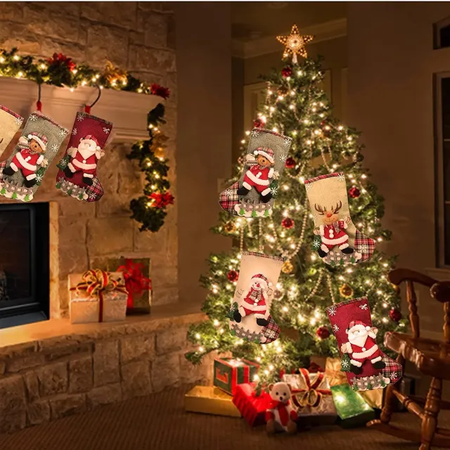 4 kusy štýlových vianočných pančúch pre strom a domácnosť