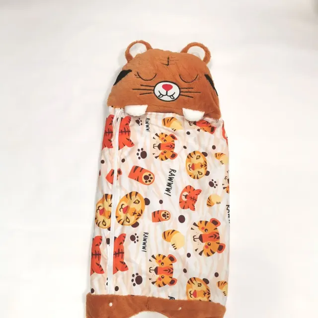 Children's sleeping bags with stuffed animal cushion and cartoon motif