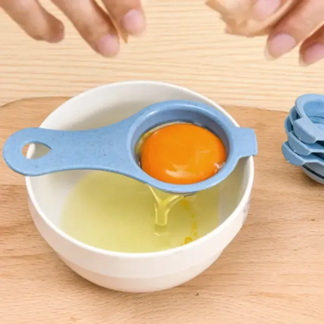 Simple and practical egg white separator