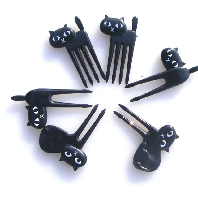 Design toothpicks in the shape of cats Lennie