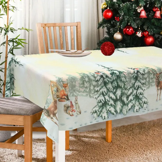 Cute tablecloth with Christmas motifs on the table - Two variants