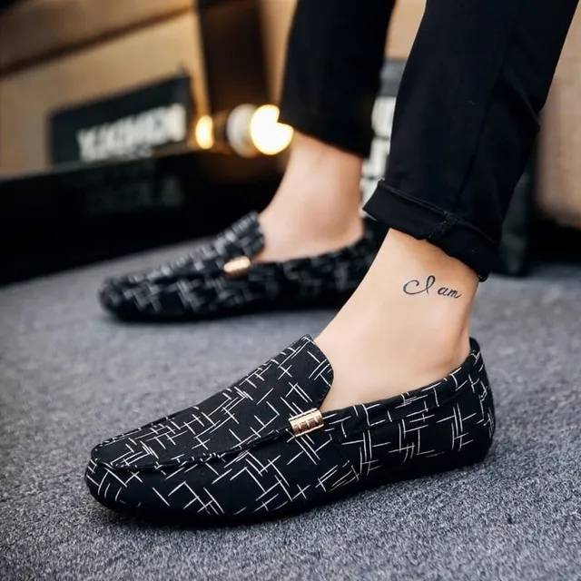 Fashionable Men's Canvas Loafers Limited