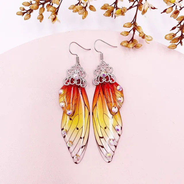 Earrings with fairy-tale wings