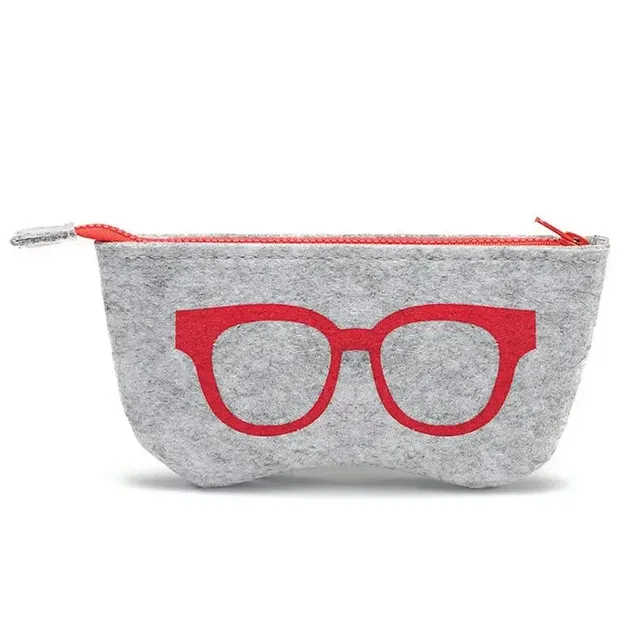 Protective portable case for glasses of felt with zipper