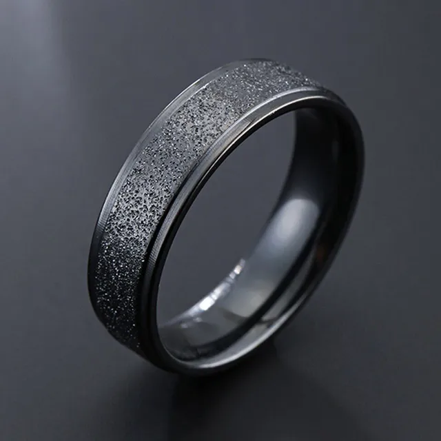 Men's elegant ring - fine pattern