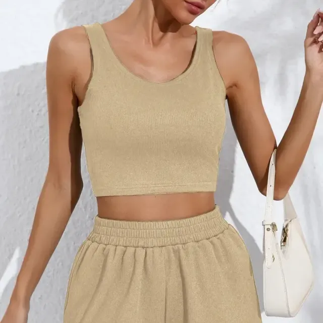 Women's summer two-piece set with crop top and shorts with elastic waist in single color