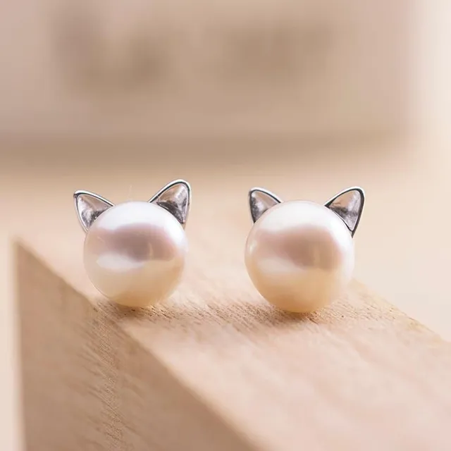 Stylowe perłowe kolczyki z kotowymi uszami