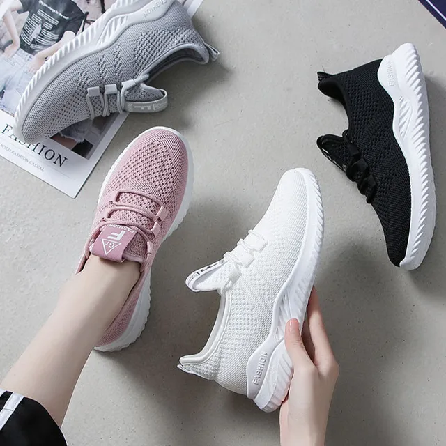 Fashionable breathable women sneakers