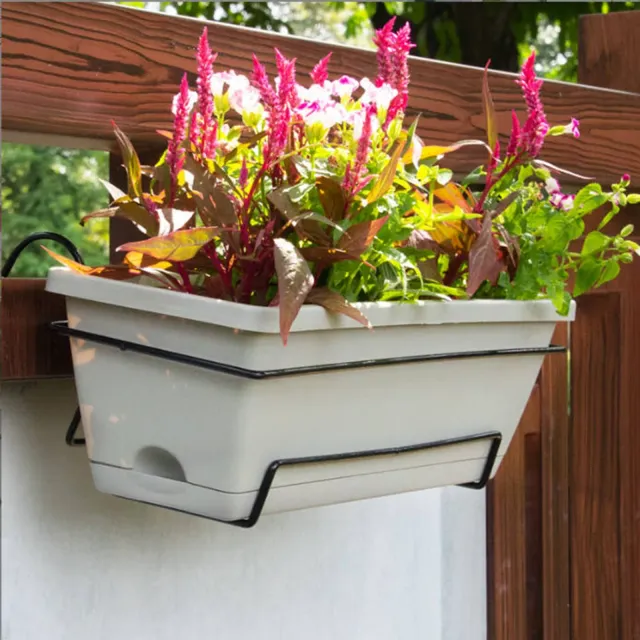 Hinged metal system for rectangular pots for hanging on the balcony