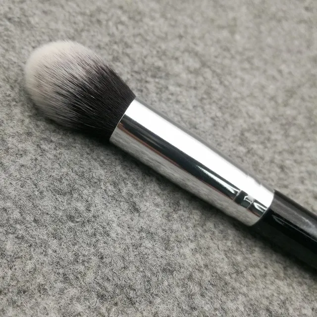 High quality brightening brush