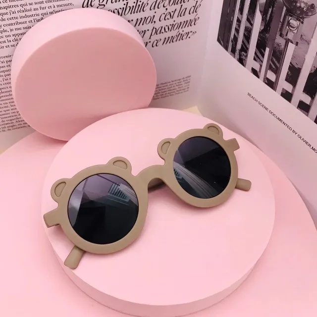 Słodkie okulary przeciwsłoneczne dziewczyny w kształcie głowy niedźwi