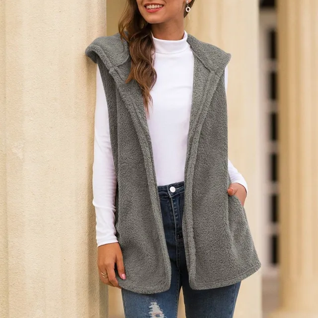 Women's luxury insulated vest for autumn
