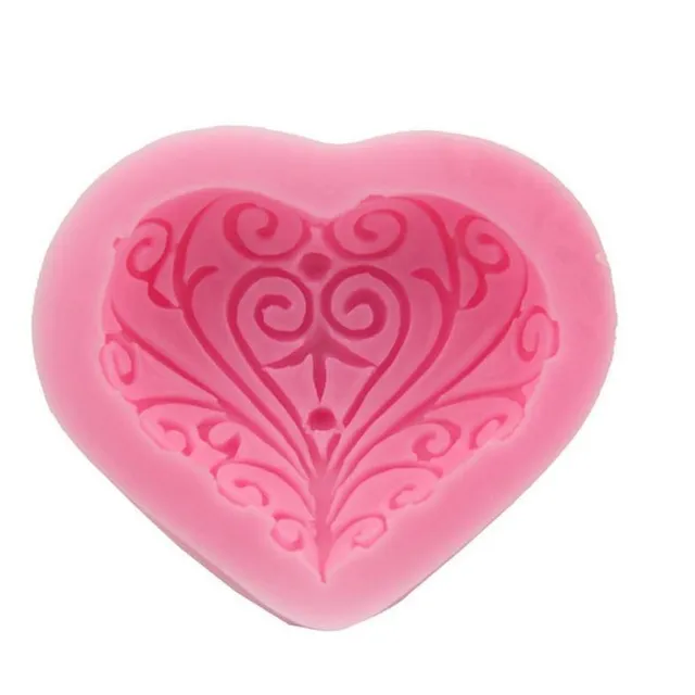 Silicone form of heart with ornament