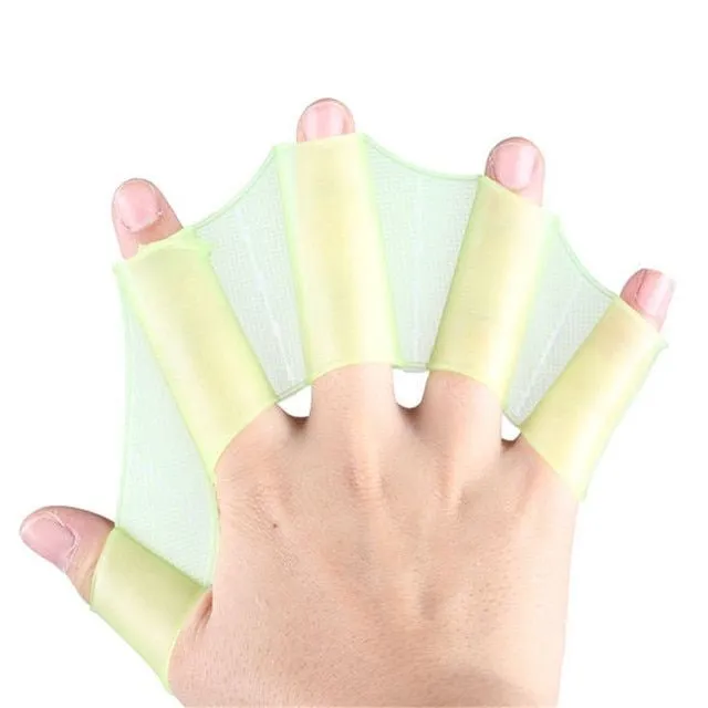 Praktické silikonové návleky na prsty v podobě blán pro efektivnější plavání - více variant