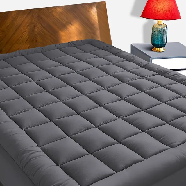 Cooling pad on the mattress Premium zone quilted with elastic hem