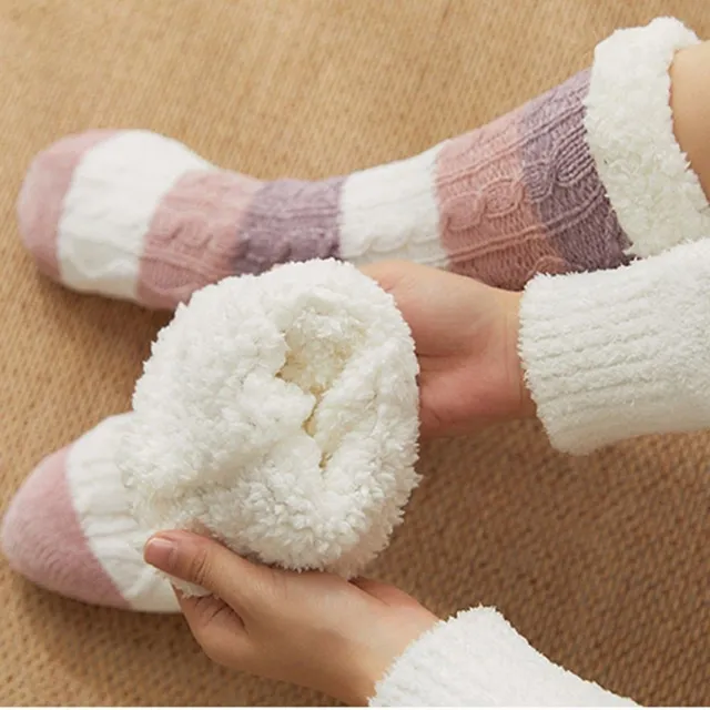 Dámske zateplené zimné ponožky s roztomilým motívom Vianoc