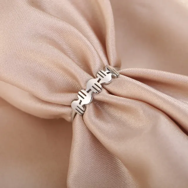 Vintage Skyrim ring with Hamsa Hand theme