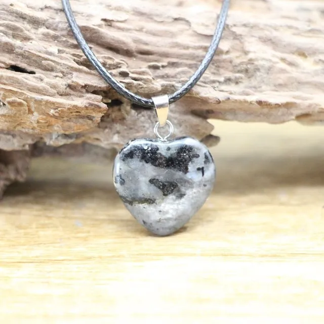 Beautiful necklace with heart-shaped pendant made of mineral with healing effects of Orcha