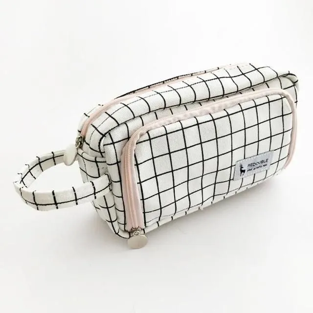 Spacious pencil case with pattern