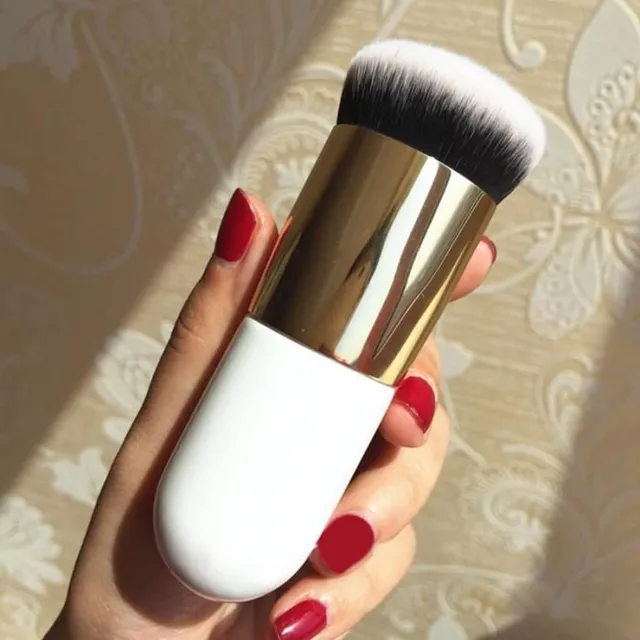 Professional cosmetic brush for make-up