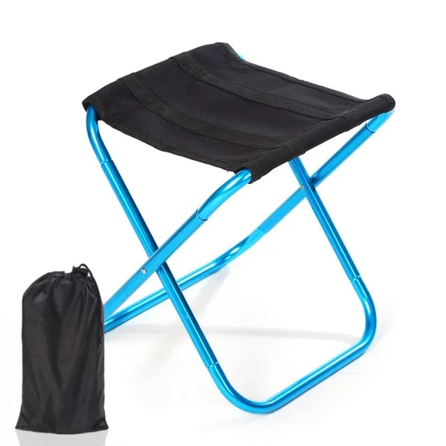 Skladateľná prenosná stolička pre kempovanie