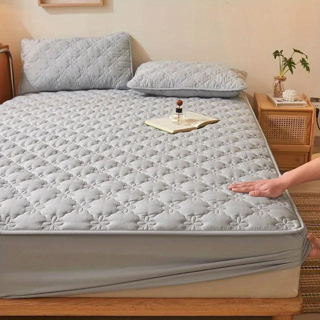 Comfortable and breathable sheet set with waterproof surface against dust mites and bacteria