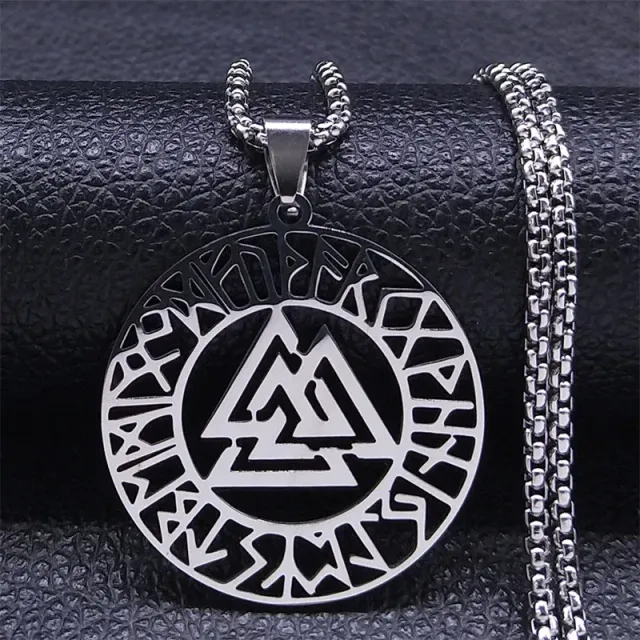 Necklace with the pendant of the Celtic symbol Triquetra