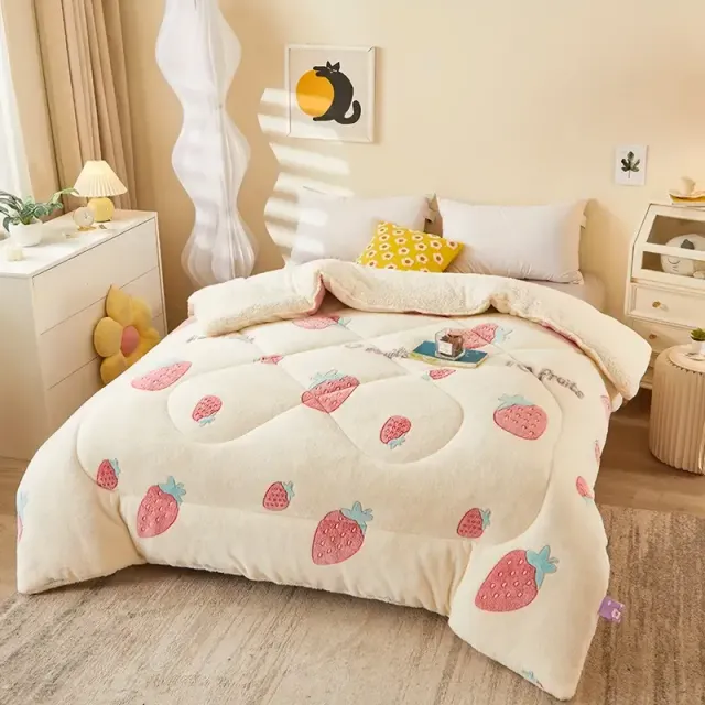 Beautiful and warm patchwork winter bed made of floral fleece with feather filling, ideal for bedroom and guest room