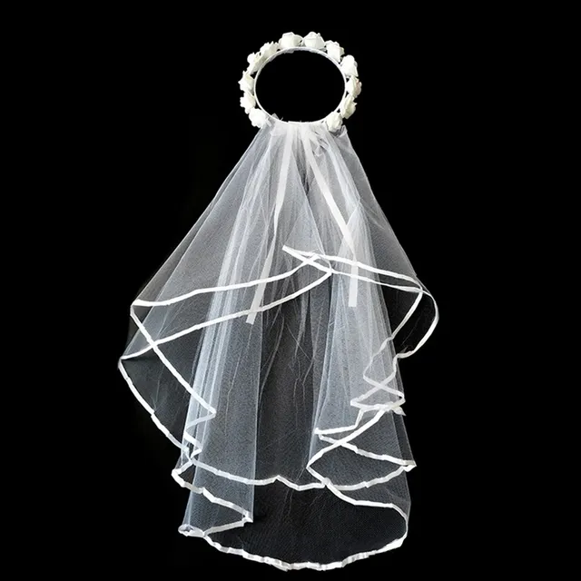 Beautiful wedding veil with headband - short