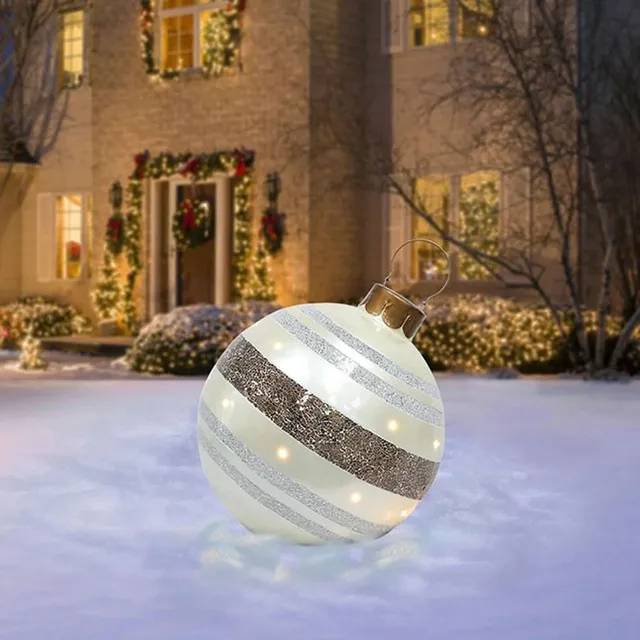 Dekorační vánoční koule na zahradní výzdobu