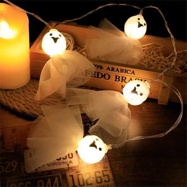 Light chain with motifs of pumpkins, ghosts, skeletons and bats with LED lights - Beautiful Halloween decoration for home