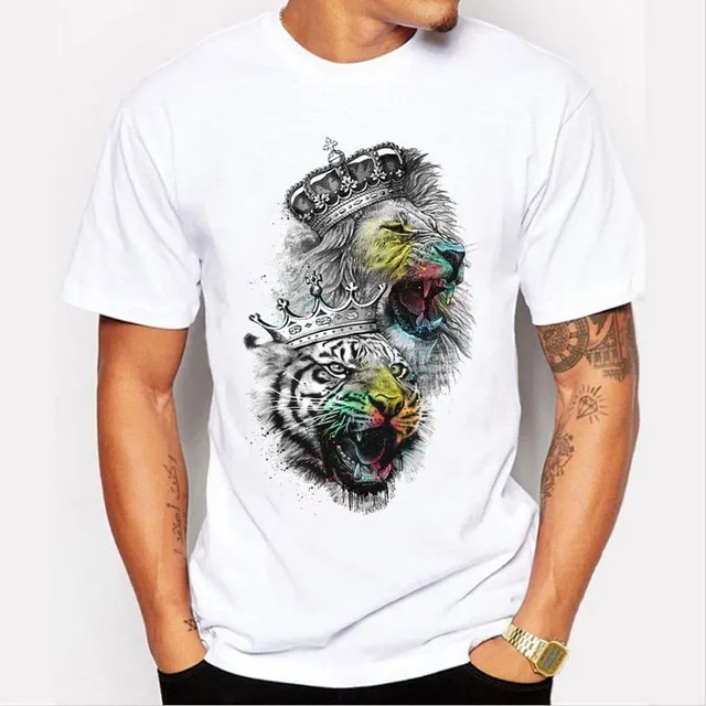 Men's stylish T-shirt with a lion print