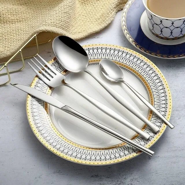 Cutlery in gold colour