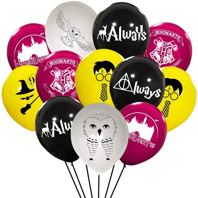 Party balloons with Harry Potter theme