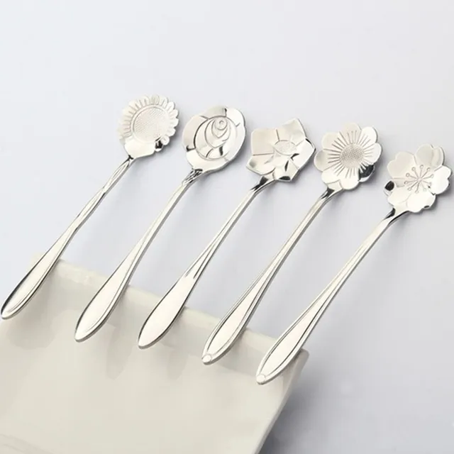Spoon in the shape of a flower 5 pcs