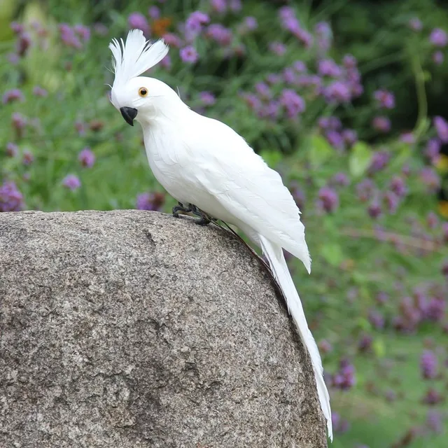 Garden decorative realistic parrot