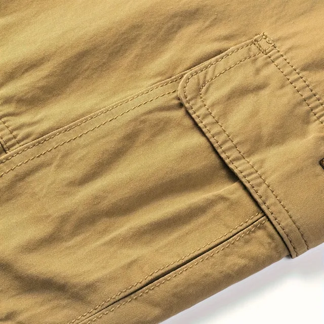 Men's cargo pants made of solid cotton with multiple pockets for every wear, to work and outdoors